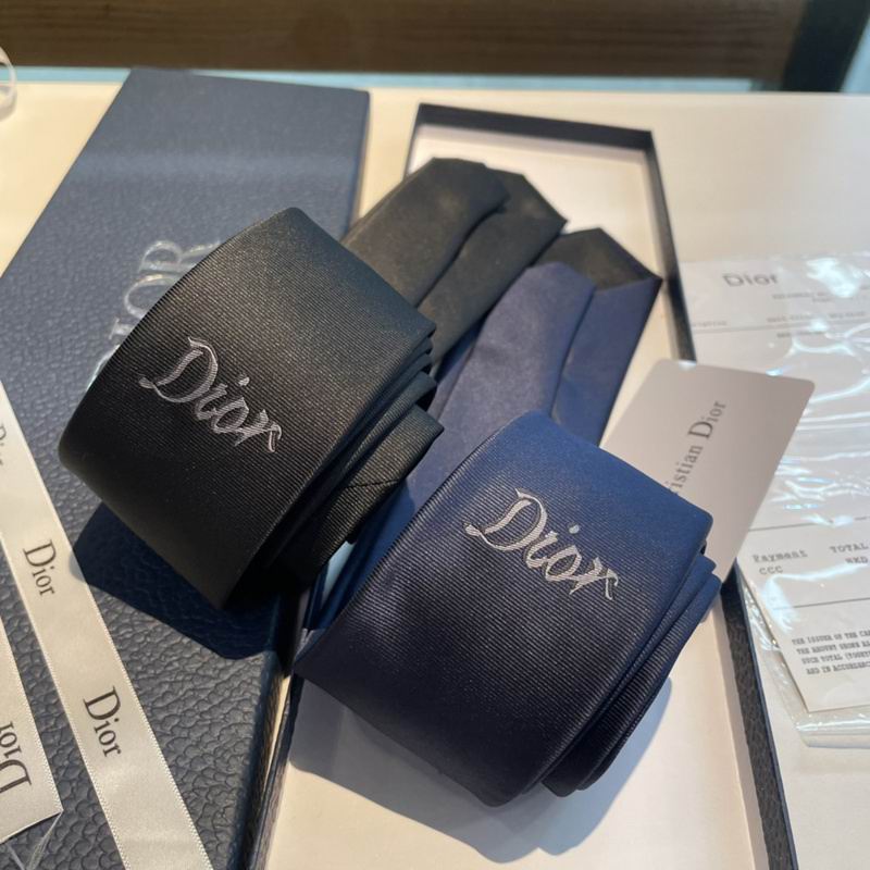 Dior Tie hm17